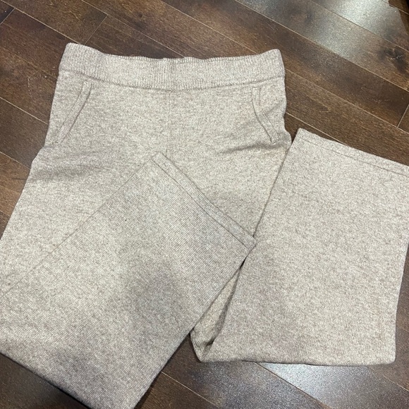 Heartloom Soft Pants - Picture 5 of 6